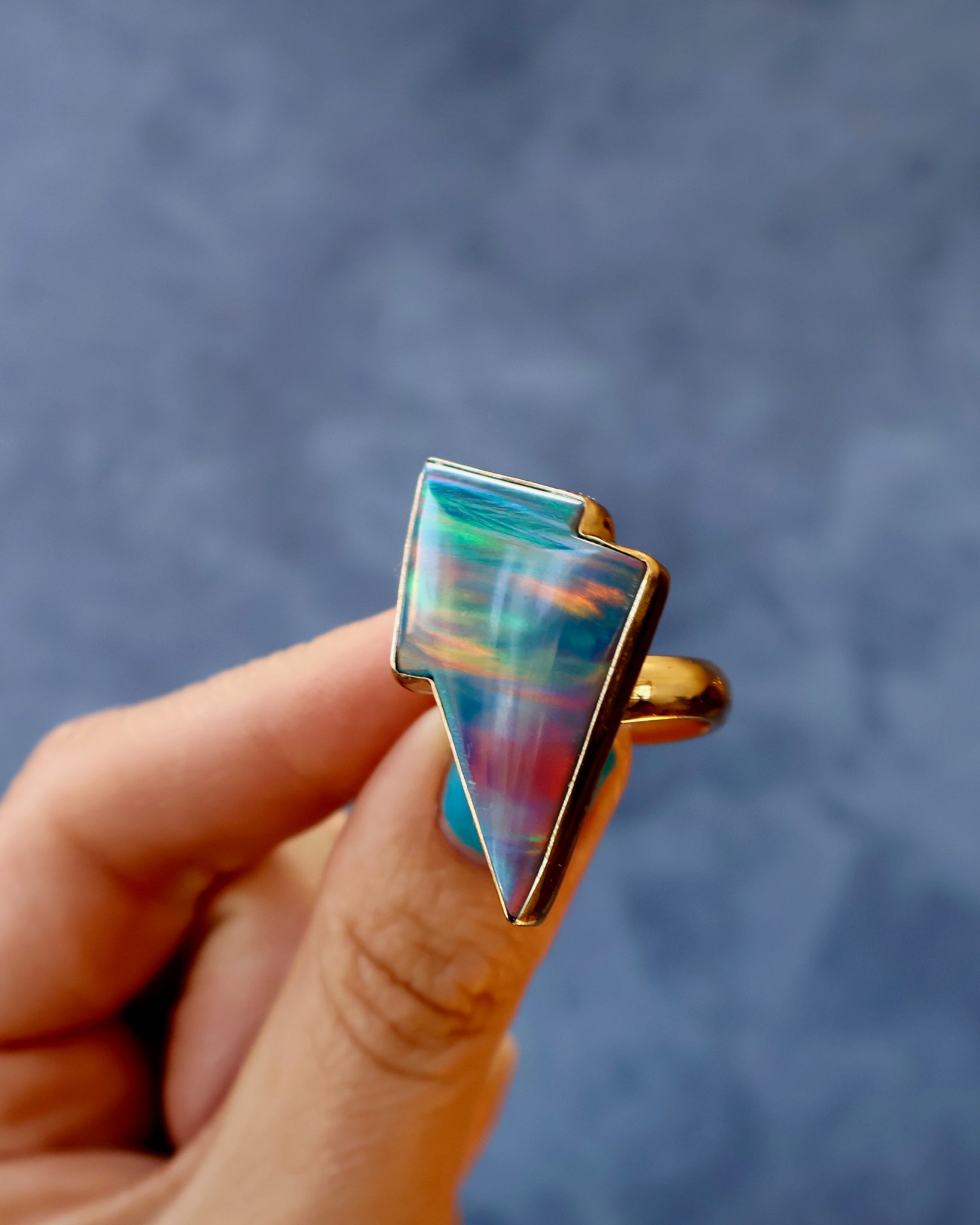 Opal Bolt Ring in Gold Alchemia F8