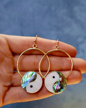 YinYang Mother of Pearl Hoop Earring in Gold Alchemia F24